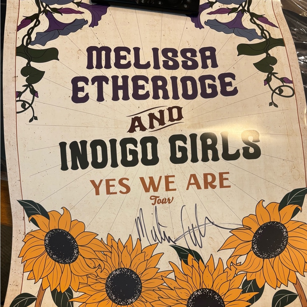 Melissa Etheridge VIP concert pack, bomber jacket L, signed poster, & patch - Picture 3 of 5